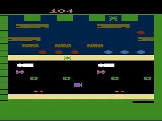Frogger (1981) gameplay screenshot 2
