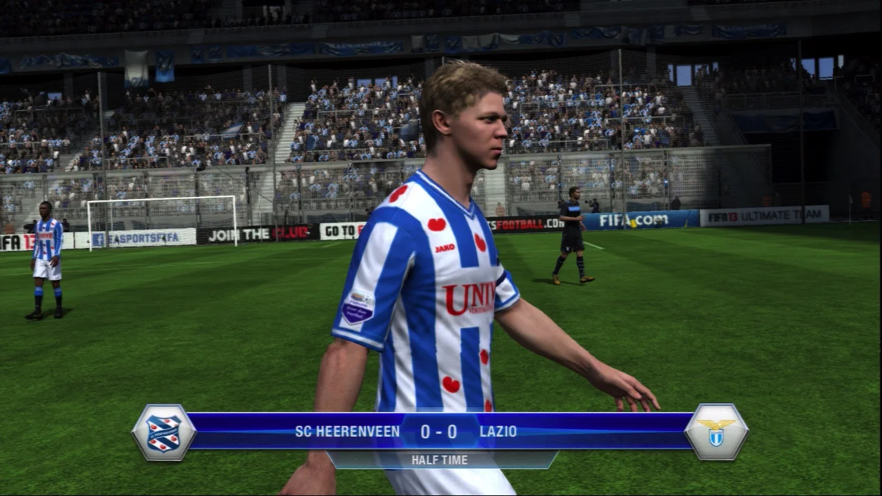 FIFA 13 gameplay screenshot 4