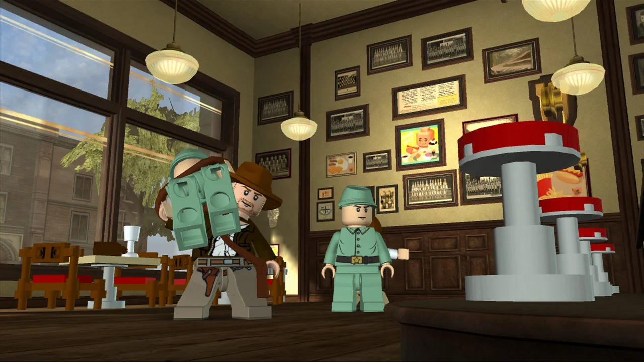 LEGO Indiana Jones 2: The Adventure Continues gameplay screenshot 3